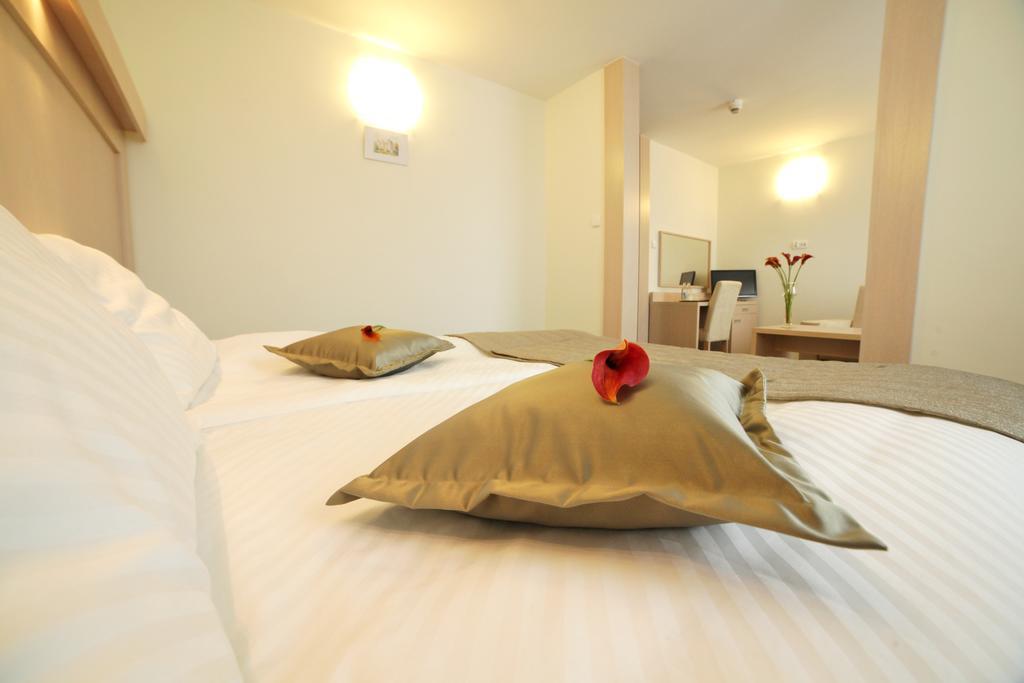 Hotel Cieplice Medi & Spa Jelenia Gora Room photo